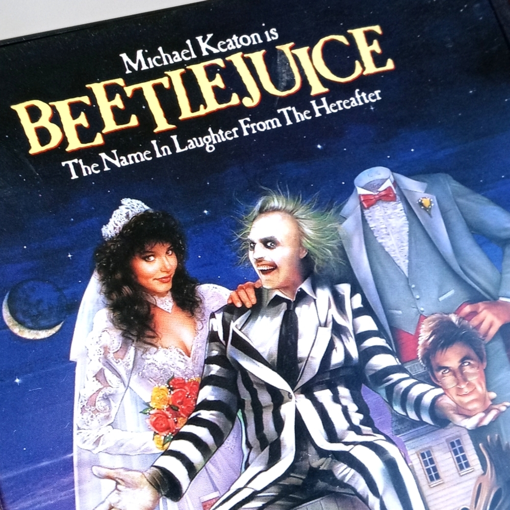 Beetlejuice DVD Movie & 2 New Popcorn Containers Wynona Ryder Catherine O’Hara - Picture 2 of 6